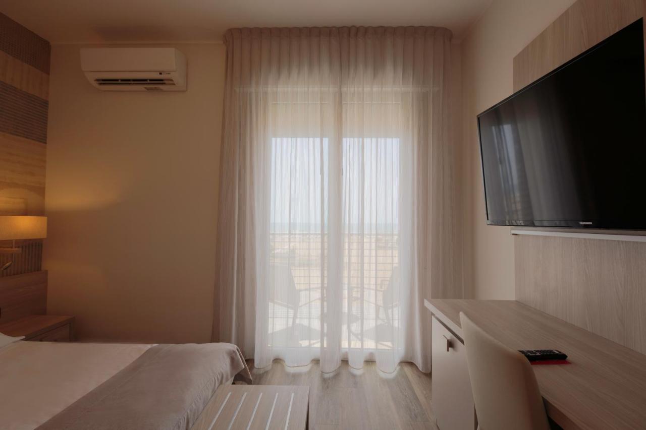 Hotel Monaco Caorle Exterior foto